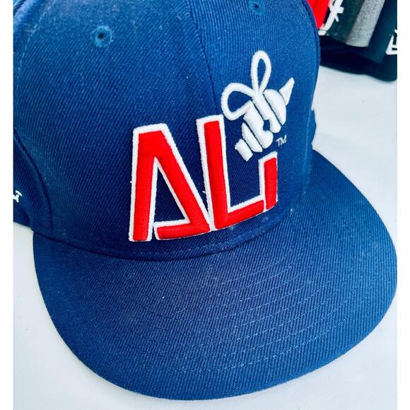 Muhammad Ali Sting Like a Bee Baseball Cap 2012 New Era 950 RARE - Picture 1 of 5